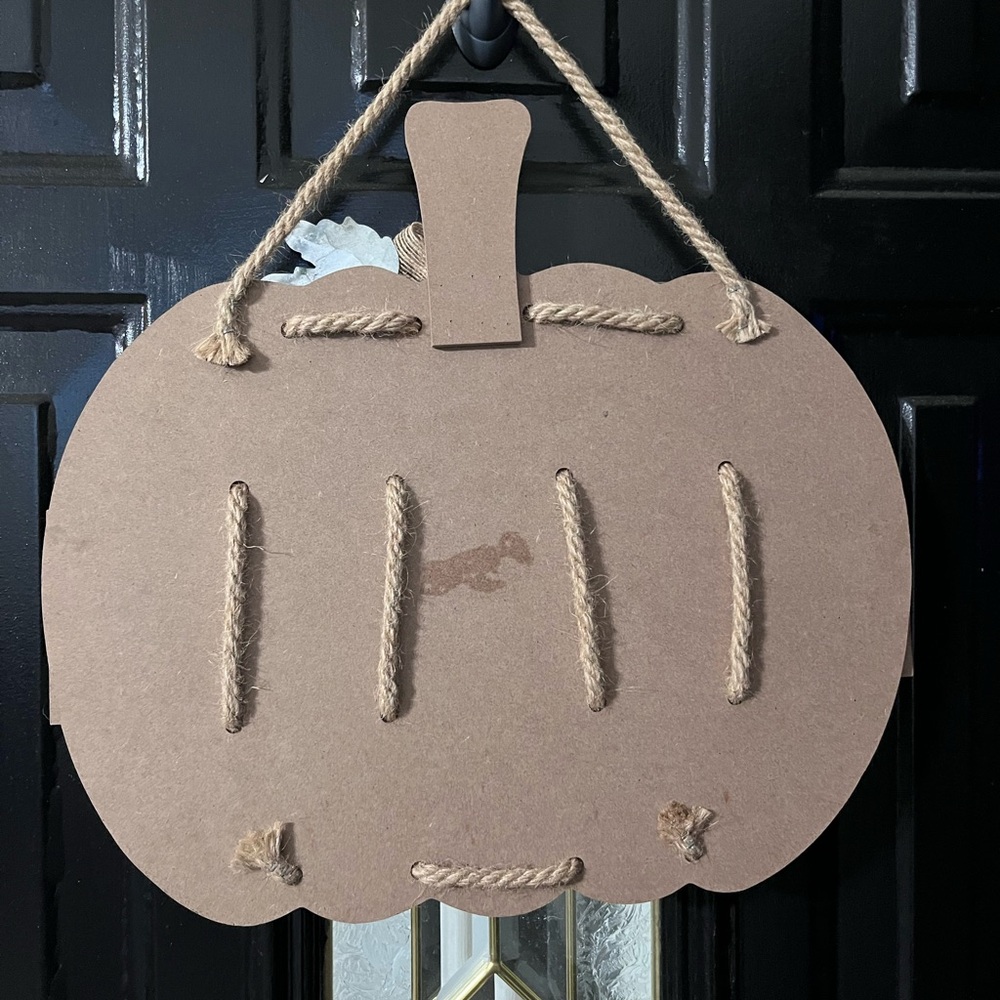 Pumpkin Welcome Sign - Picture 2 of 2